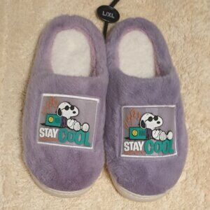 NWT ~ Snoopy (L/XL) Sherpa Fleece Lined Plush Scuff Slippers